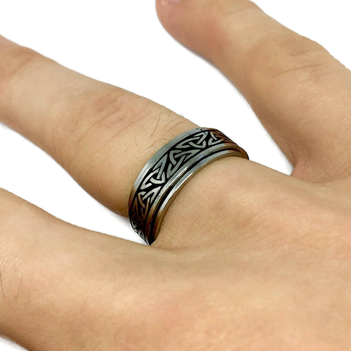 Celtic Pattern Spinning Band Ring