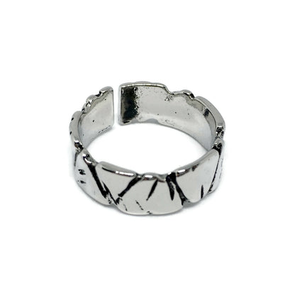 Broken Outlined Adjustable Band Ring